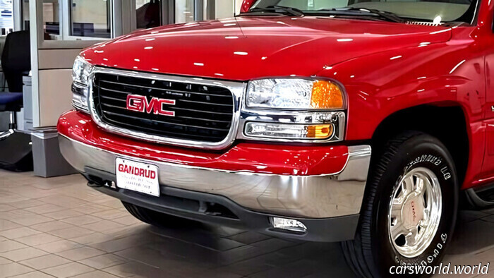 This GMC Has Seen Very Little Use in 23 Years | Carscoops